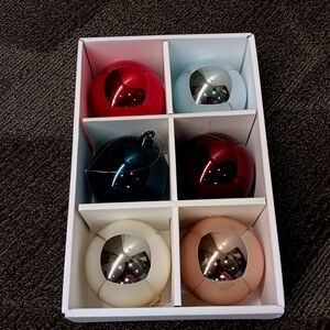 Set of 6 Colorful Christmas Ornaments